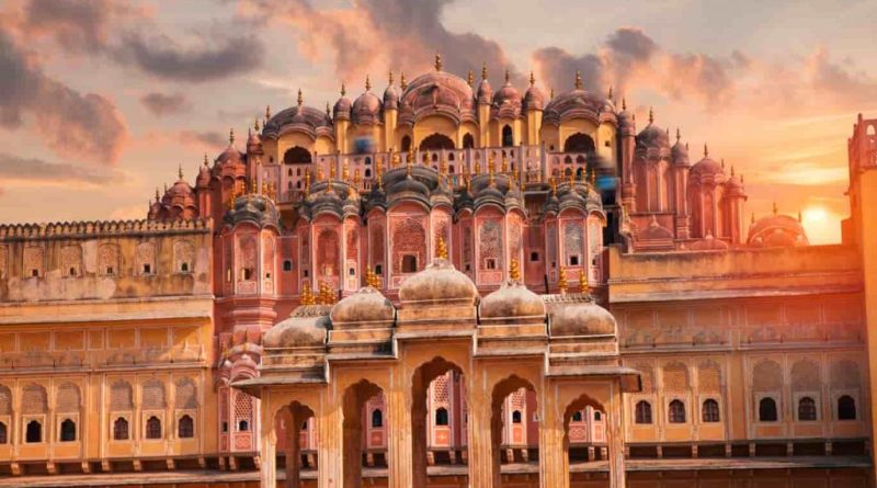 Jaipur Sightseeing Tours Package Like Taking A Tour, But With An Entire City On One Hand